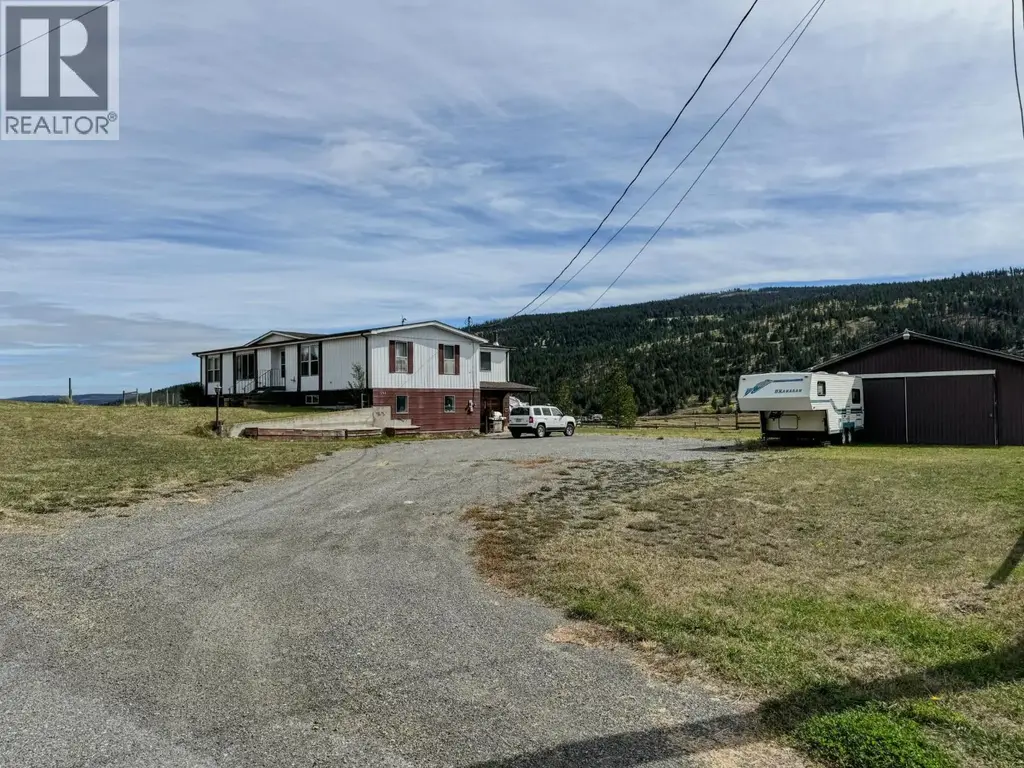 7520 West Subdivision Road, Clinton